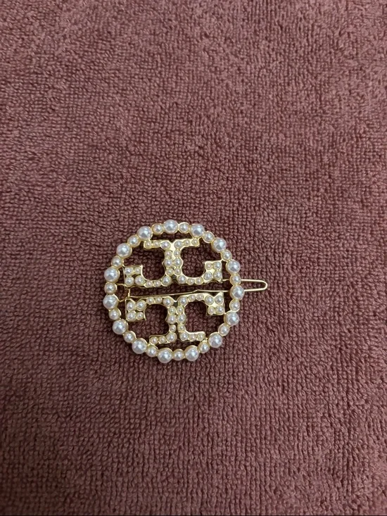 Tory Burch Gold Pearl Round  Hair Clip - Picture 5 of 5